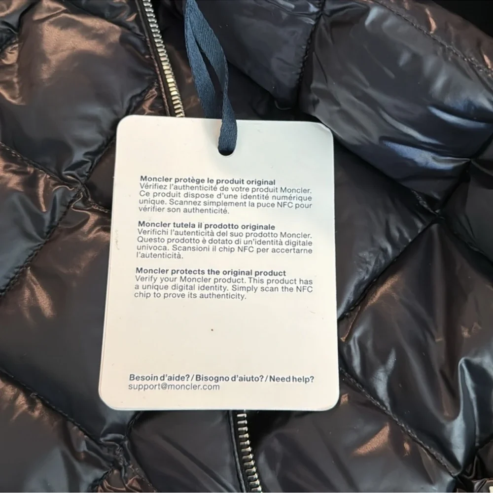 Moncler women’s black jacket - Picture 10 of 11